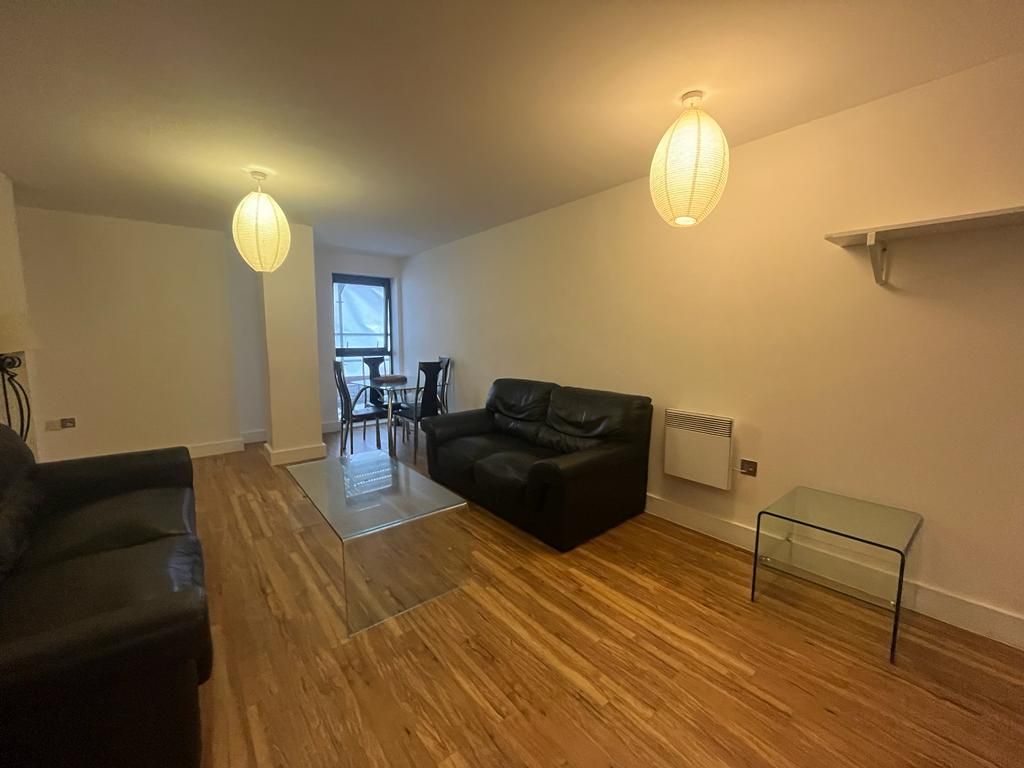 Property photo 2 of 13 Lounge
