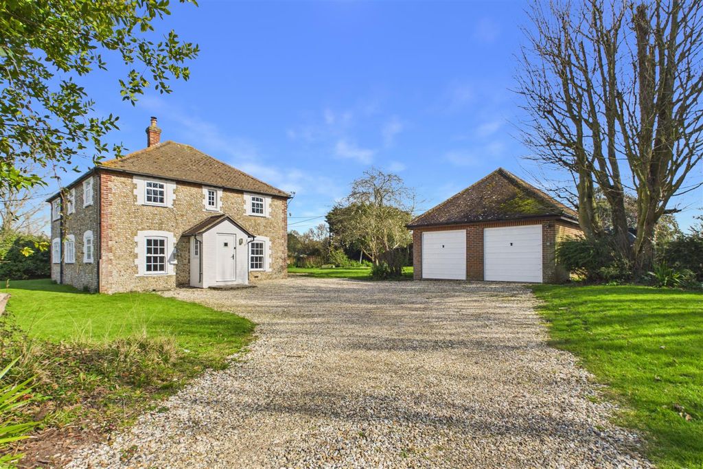 Property photo 2 of 33 Cam01894G0-Pr0279-Still046.Jpg