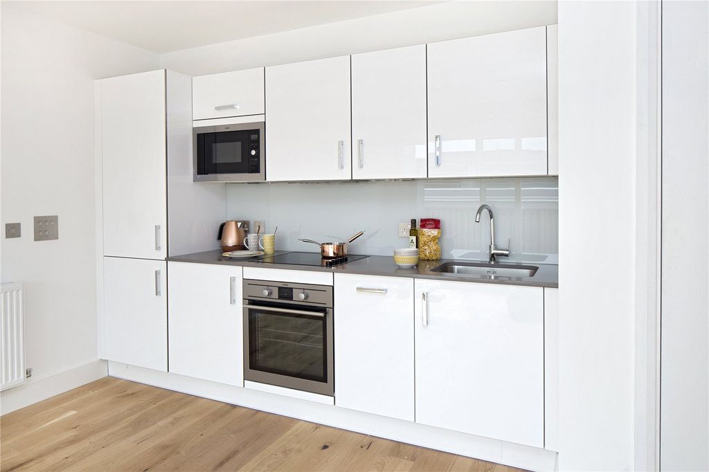 Property photo 2 of 13 Kitchen