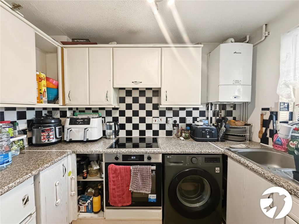 Property photo 2 of 12 Picture No. 07