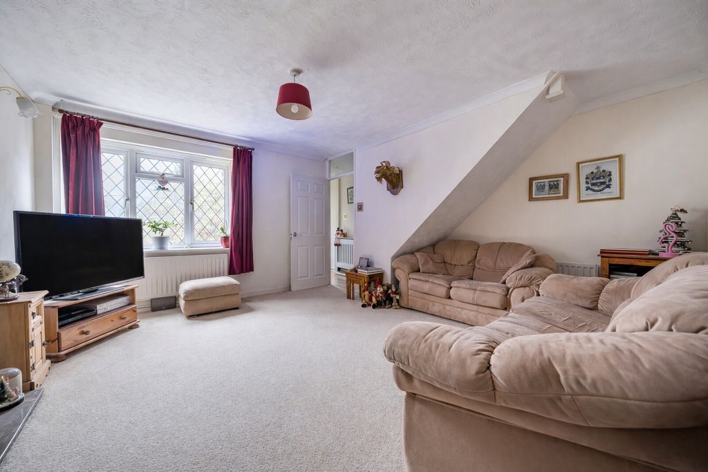 Property photo 2 of 16 Picture No. 27