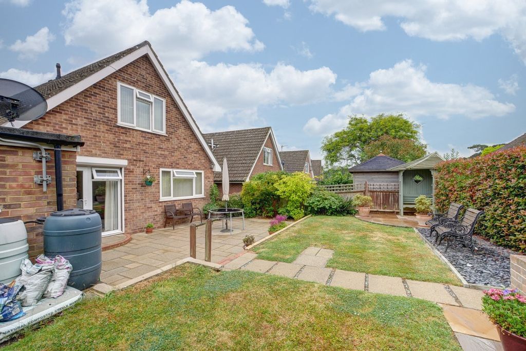 Property photo 3 of 27