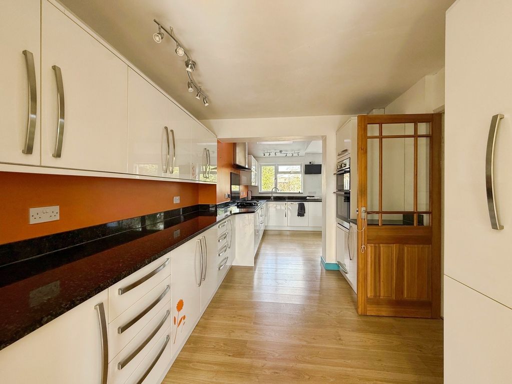 Property photo 3 of 34 Pbox-Img.Jpg