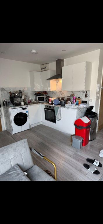 Property photo 2 of 9 Photo 1