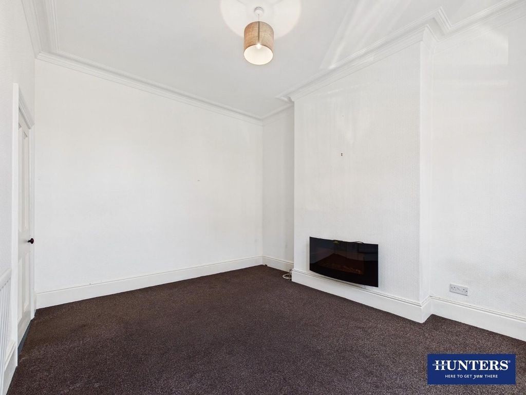 Property photo 3 of 23 Living Room