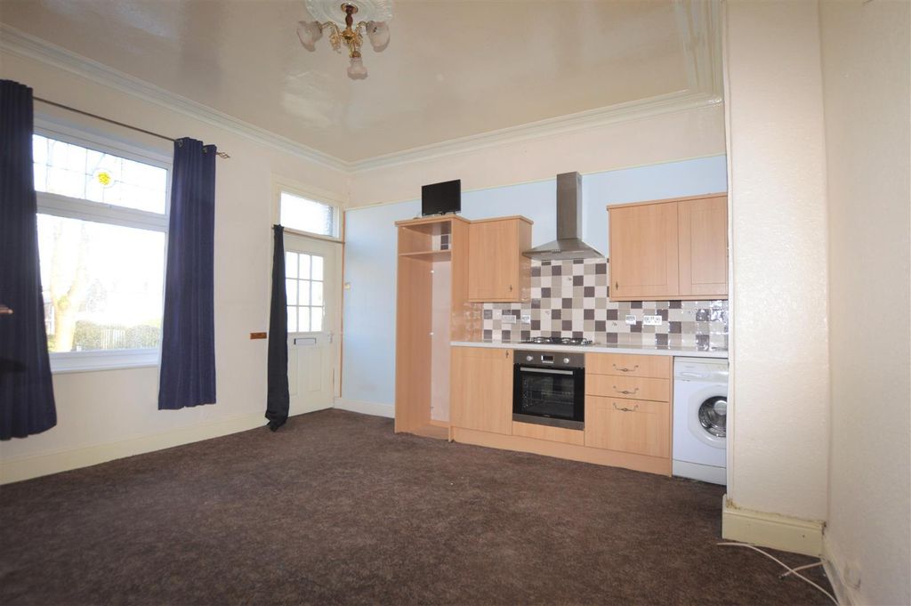 Property photo 3 of 8