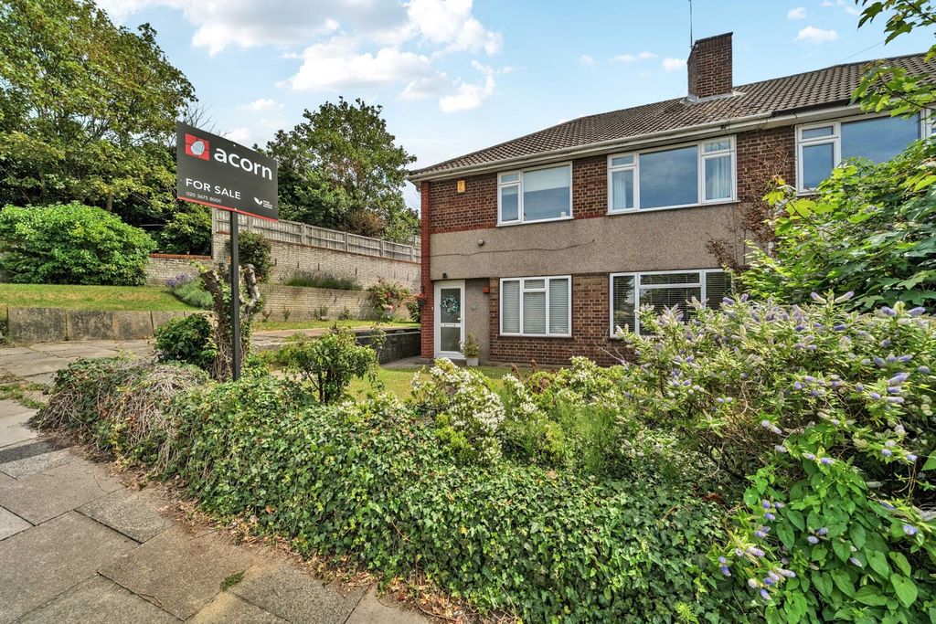 Property photo 1 of 12 1471775-1-6A33E1c...