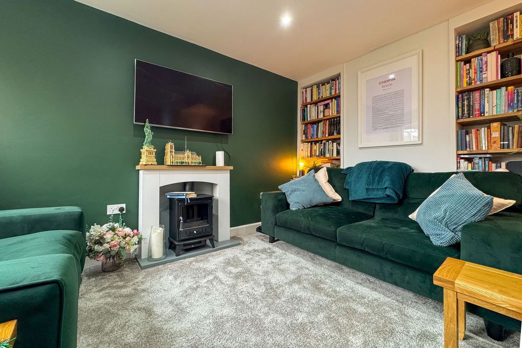 Property photo 3 of 14