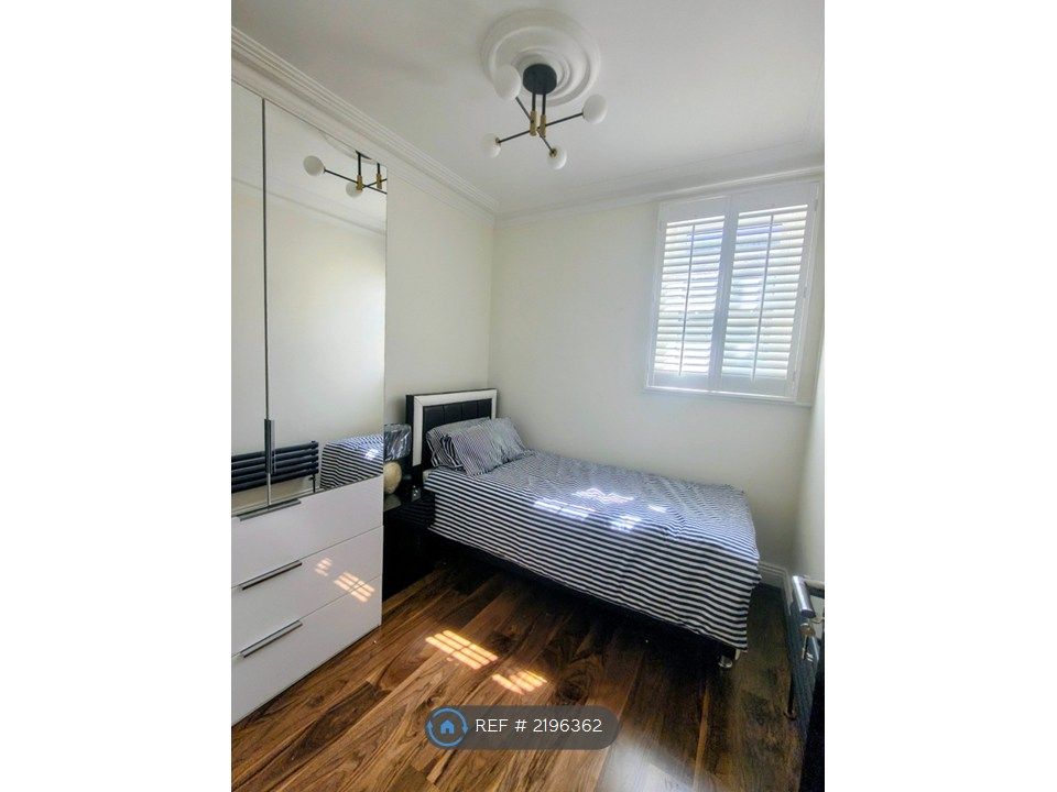 Property photo 1 of 4