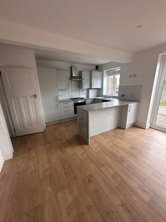 Property photo 2 of 9 Property