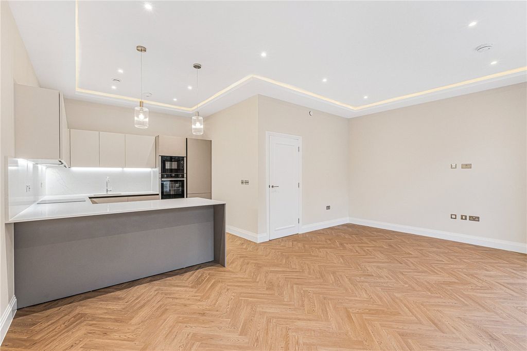 Property photo 2 of 18 Picture No. 09