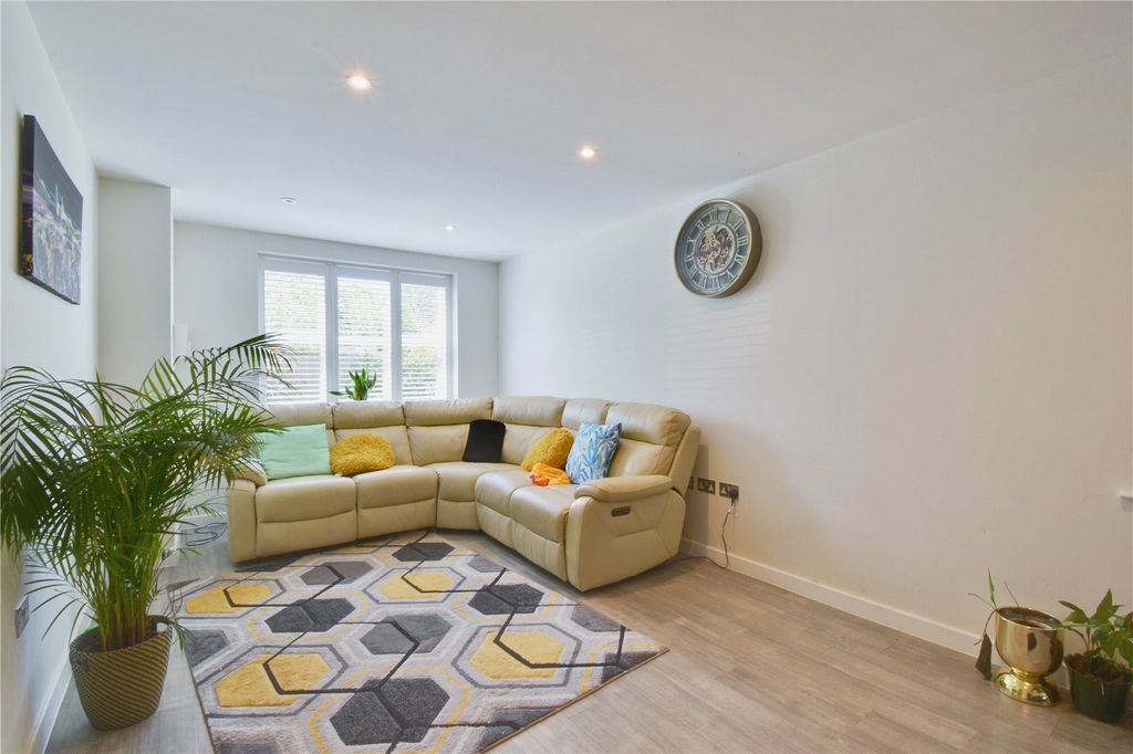 Property photo 1 of 8 Picture No. 01