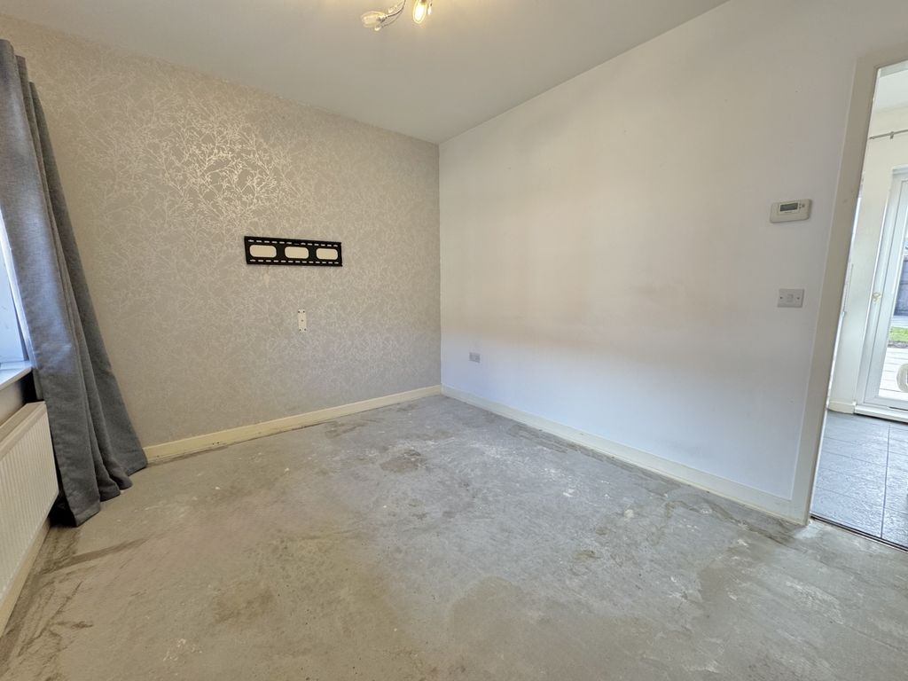 Property photo 3 of 15 Img_3303