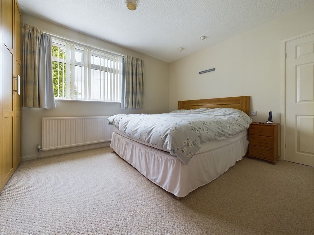 Property photo 3 of 24 Bedroom 1