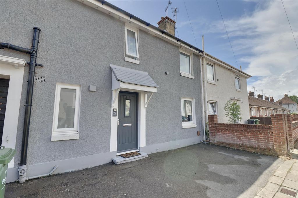 Property photo 1 of 24 E51Be3Ef-3A7C-4B1A-B24D-C707Ad3Bee9B_1_201_A.Jpeg