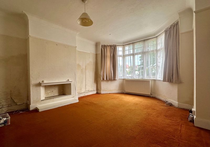 Property photo 3 of 17 Sitting Room
