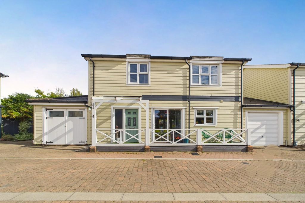 Property photo 1 of 23 Cam01659G0-Pr0606-Still027.Jpg