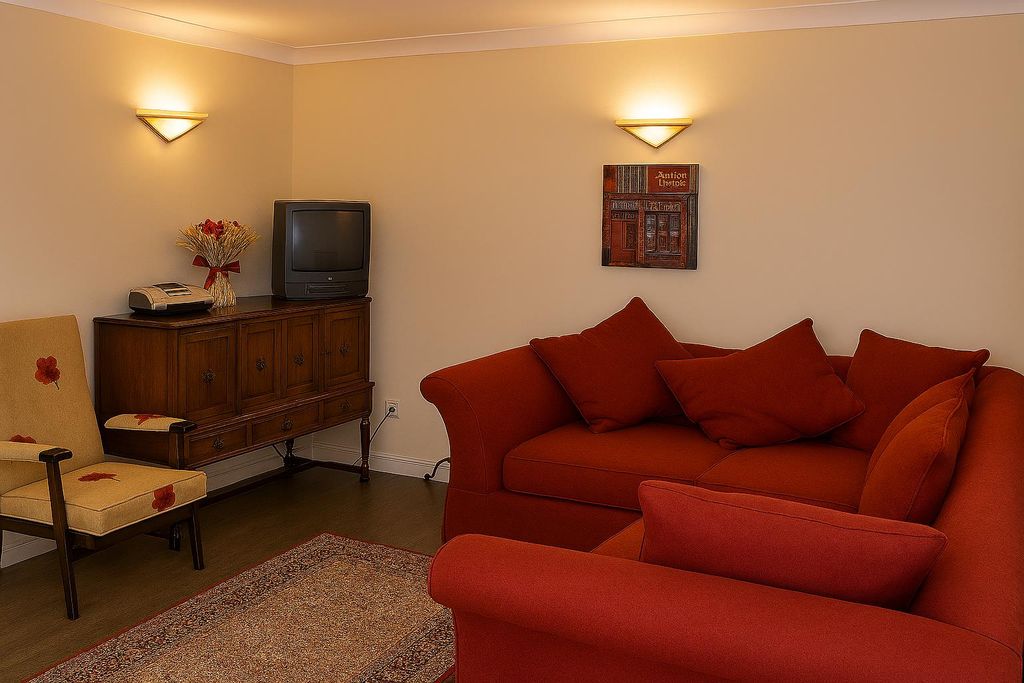 Property photo 3 of 6 Designer (4).Png