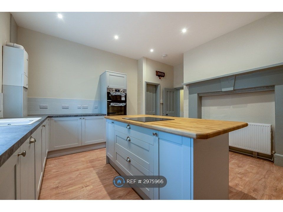 Property photo 3 of 9 Kitchen Diner