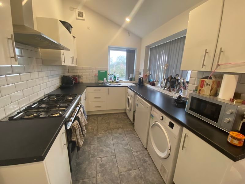 Property photo 2 of 10 Photo 4