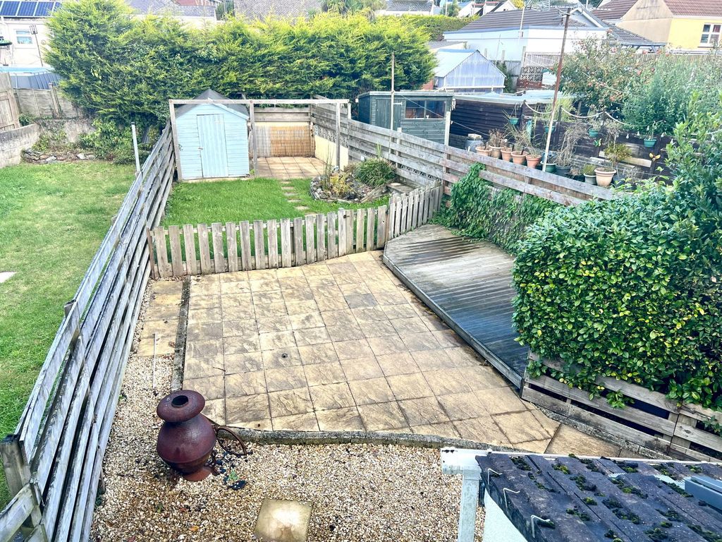 Property photo 3 of 20