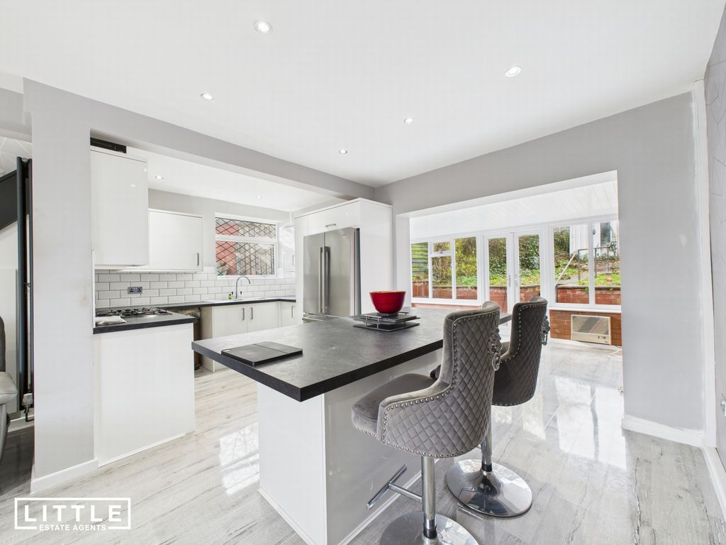 Property photo 3 of 25 Photo 13