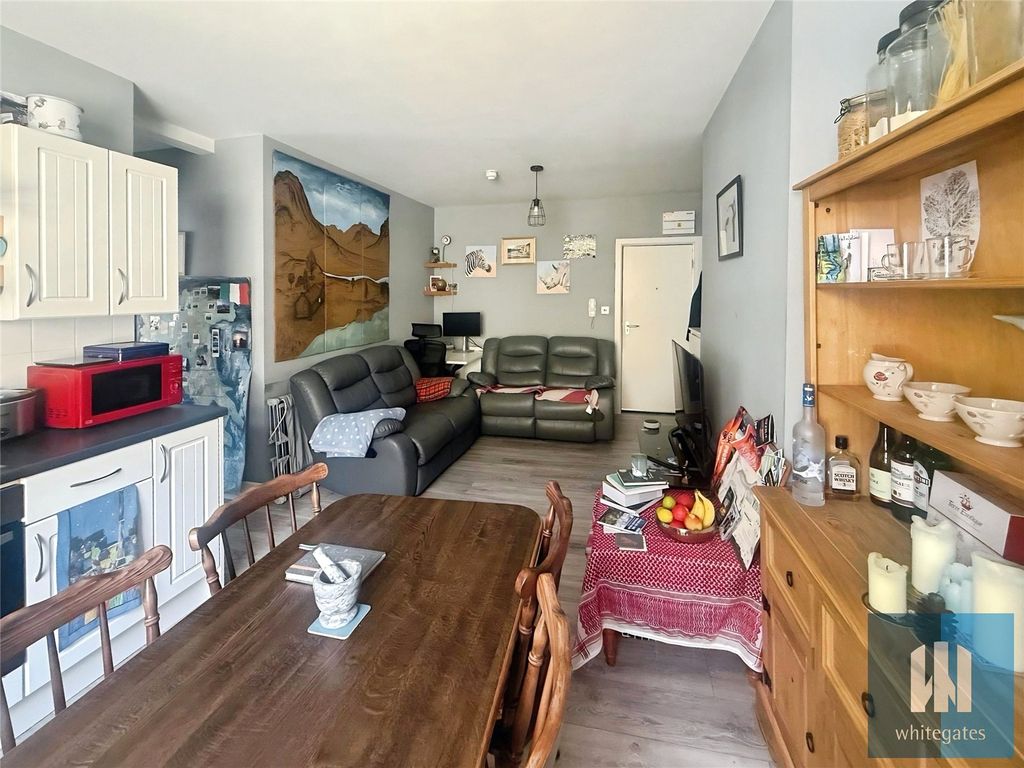 Property photo 3 of 10 Picture No. 08