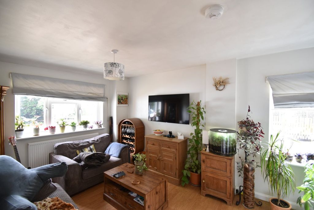 Property photo 2 of 14