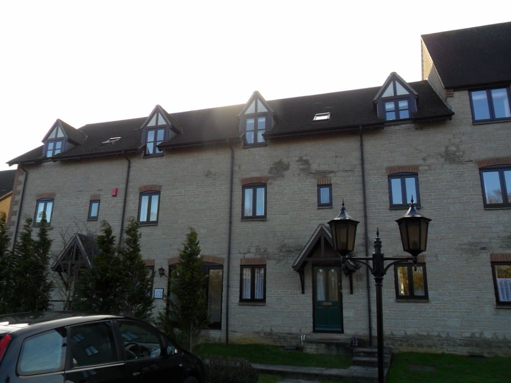 Property photo 1 of 12