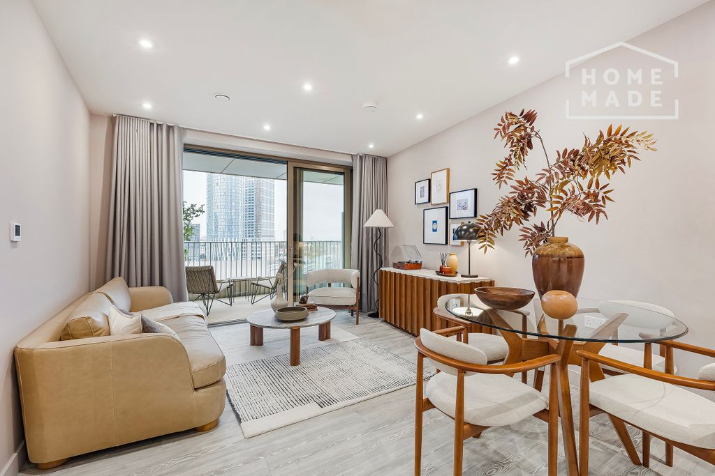 Property photo 1 of 17 63Def2F01F4bbc739Afd43cd6A4E