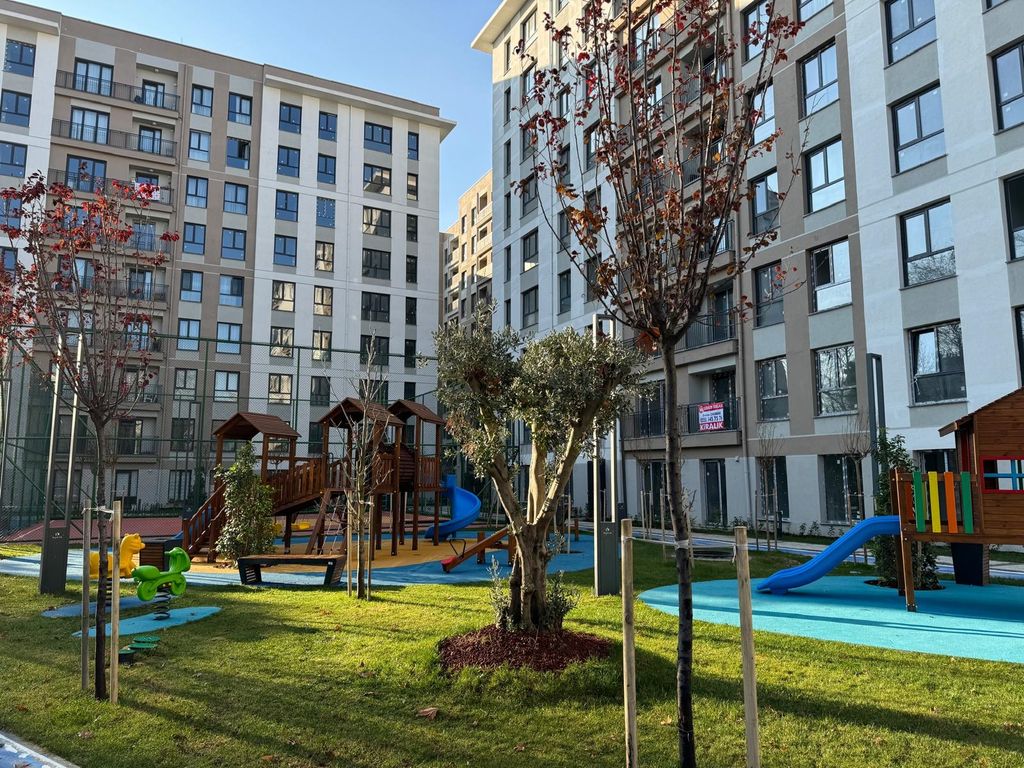Property photo 1 of 12 Beylikduzu New Istanbul Property For Sale - Complex With Children's Recreation
