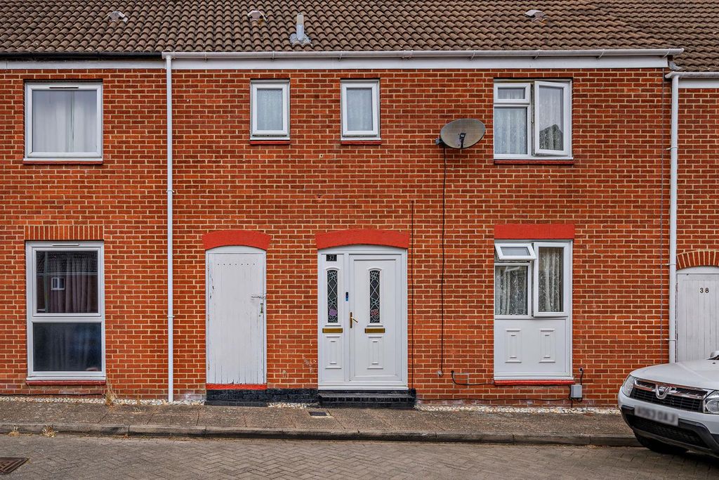 Property photo 1 of 12