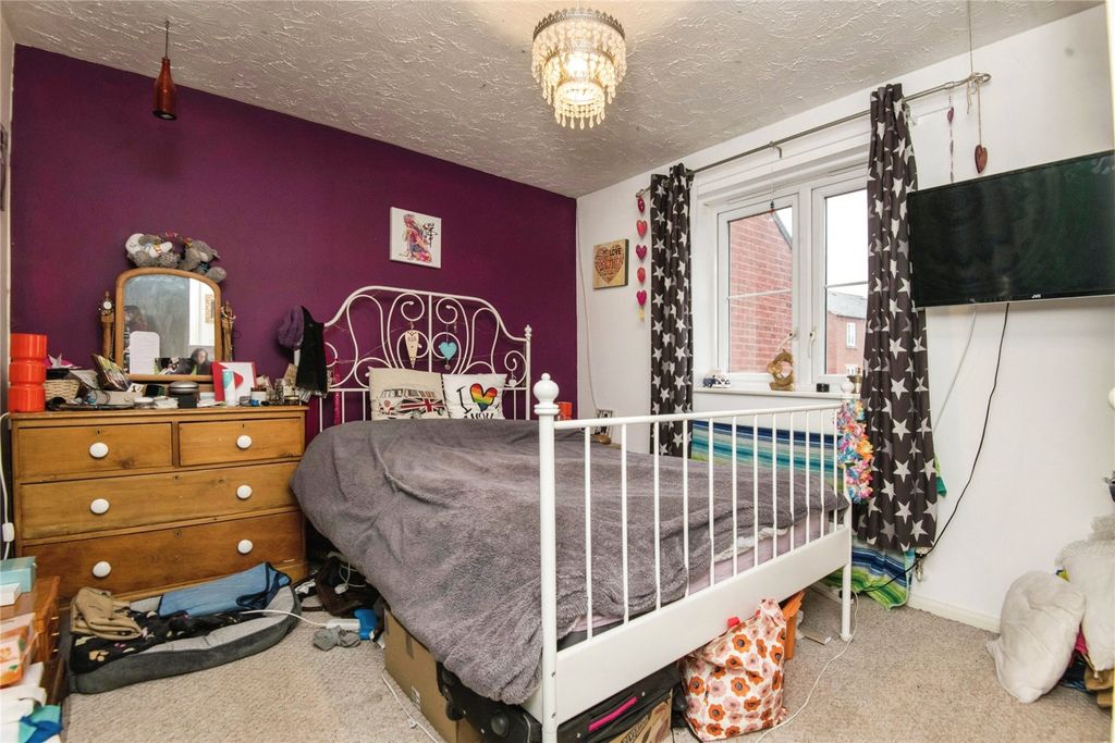 Property photo 2 of 15 Bedroom 1