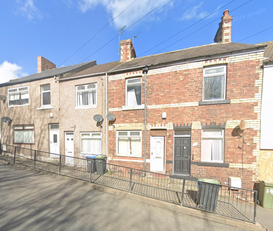 Property photo 1 of 2