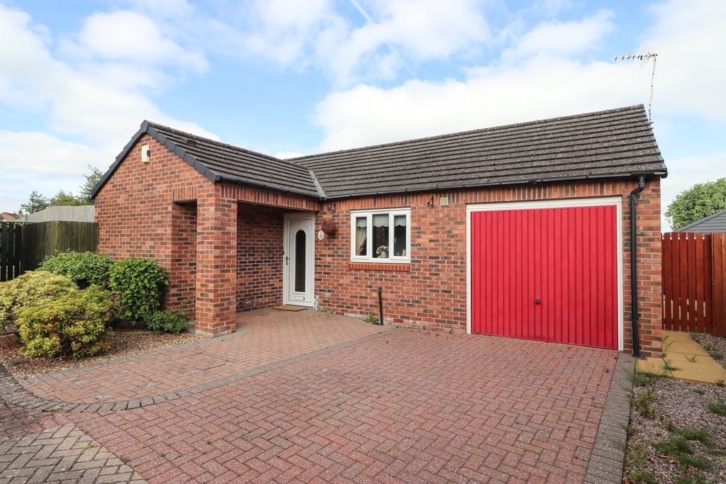 Property photo 1 of 18 Front External
