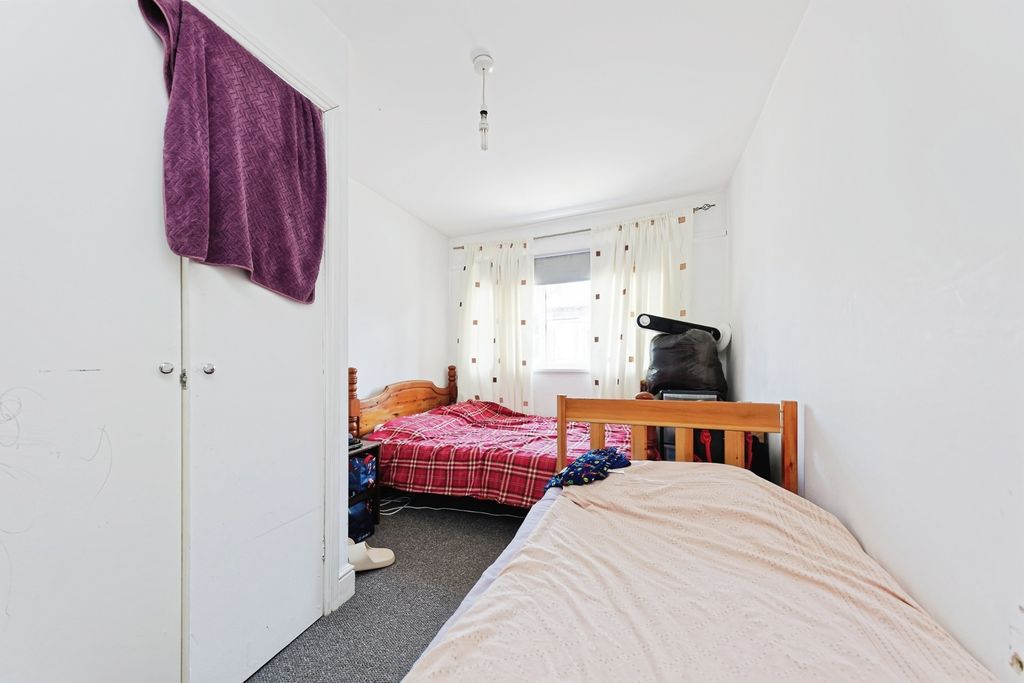 Property photo 3 of 9 Photo