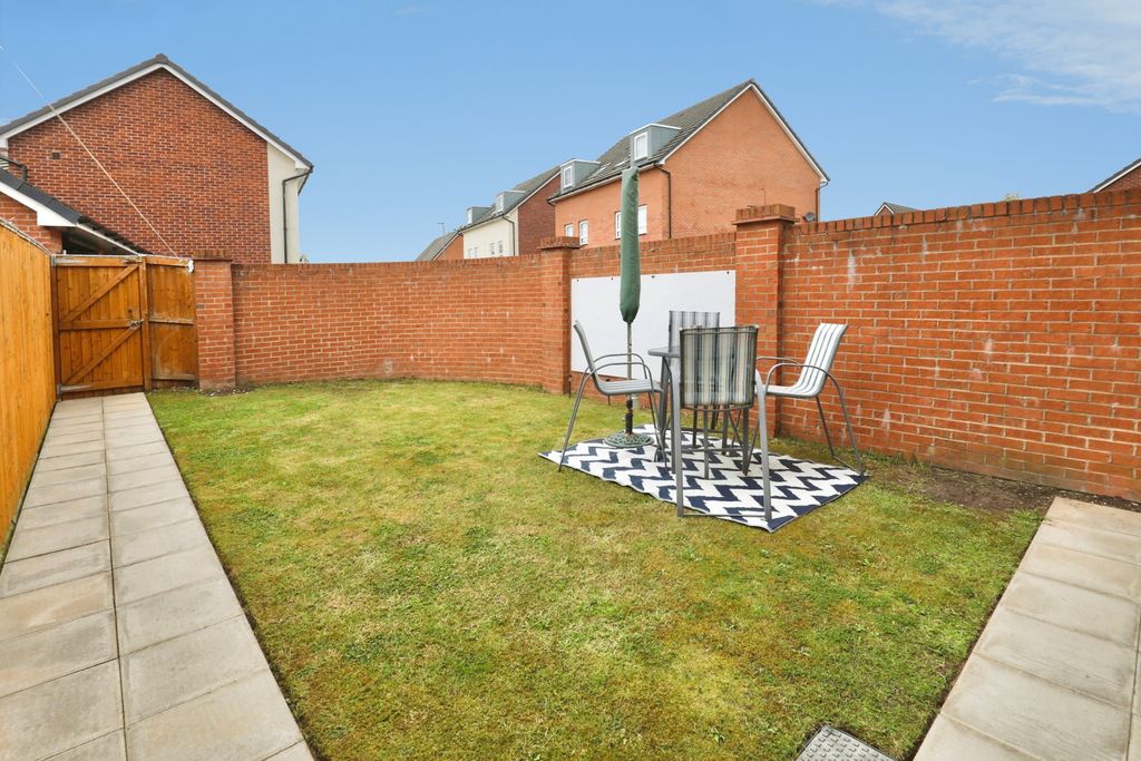 Property photo 3 of 15