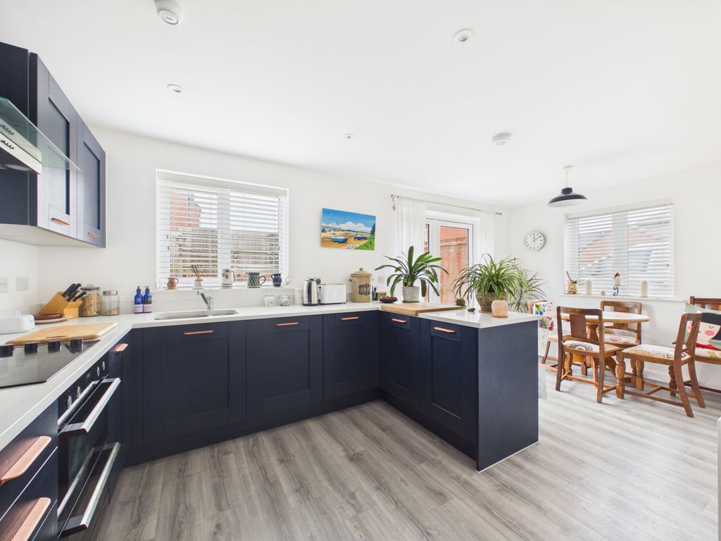 Property photo 2 of 22 Kitchen 1