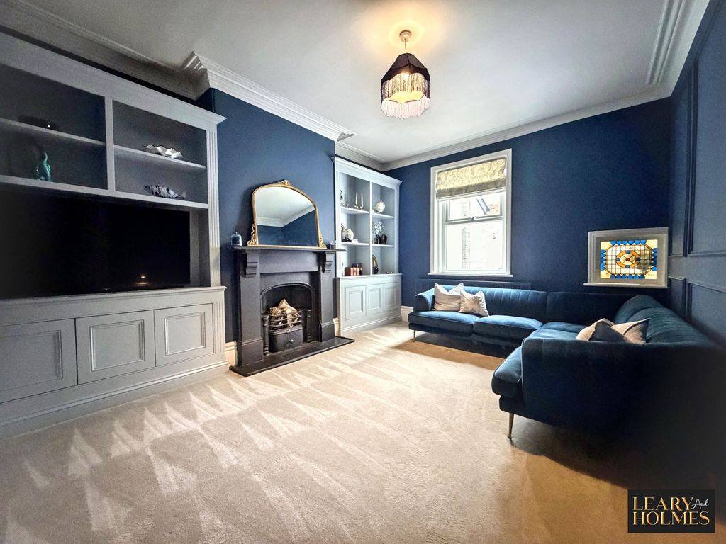 Property photo 2 of 30