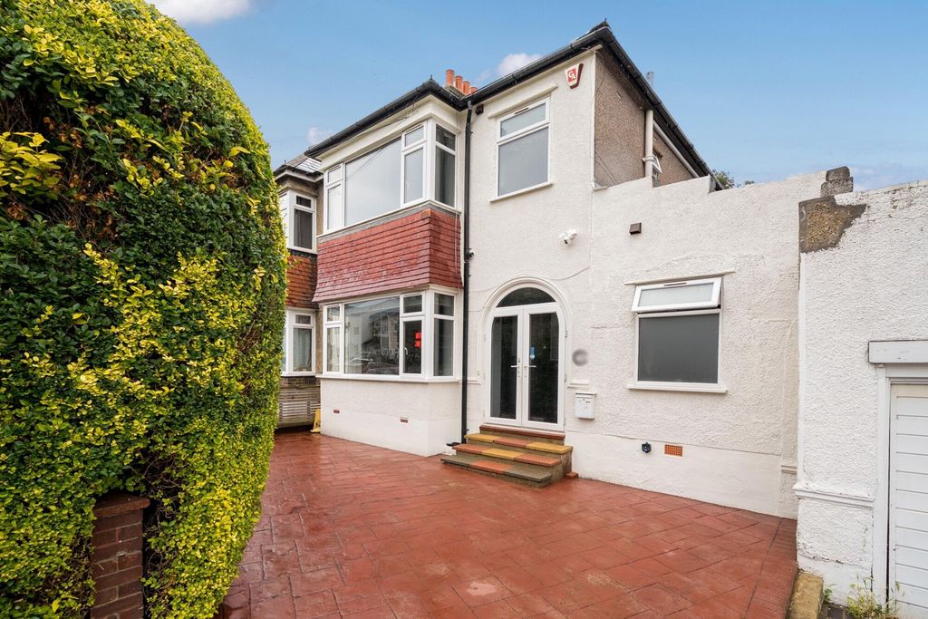 Property photo 1 of 27 1472100-7-6A26Dce...