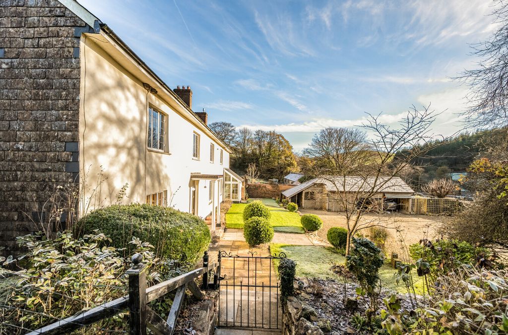 Property photo 3 of 40 Raddington, Seddons