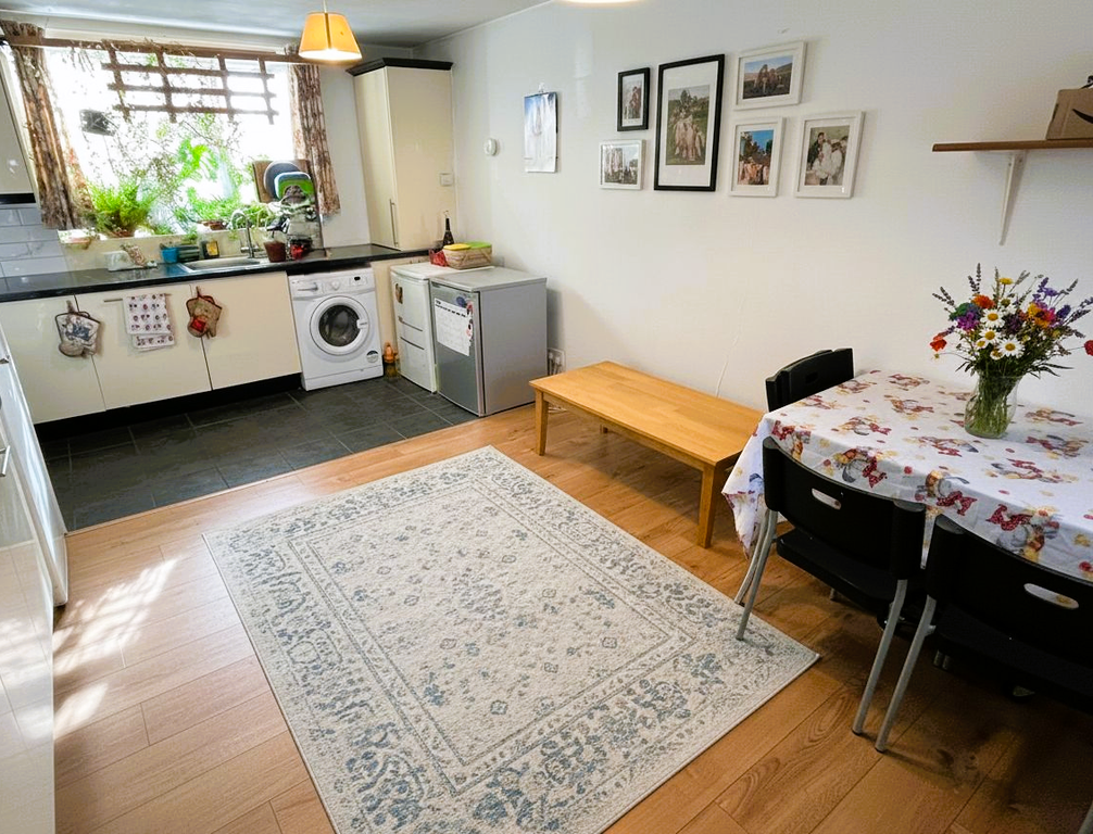 Property photo 2 of 7 Dfd33F0B-6379-496d-B130-121956Dad7A6