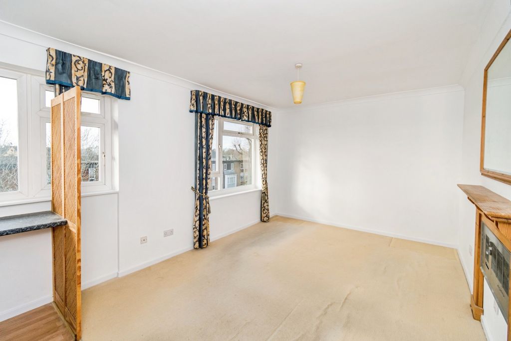 Property photo 2 of 11 Pbox-Img.Jpg