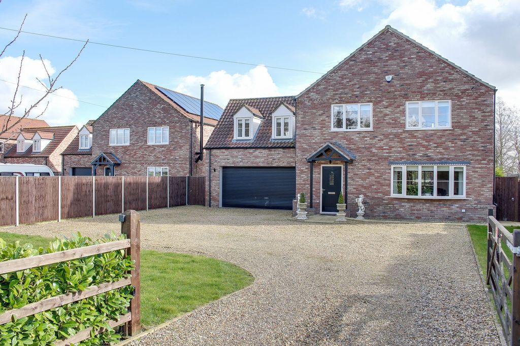 Property photo 1 of 30