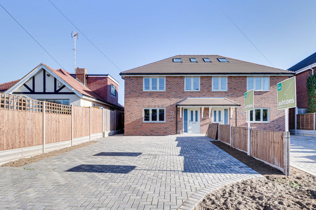 Property photo 1 of 16 Img9570Img9572