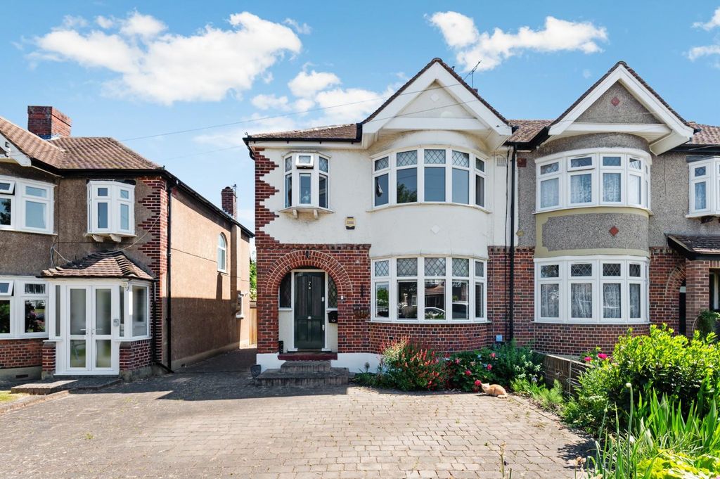 Property photo 1 of 17 Vale Road, -55.Jpg