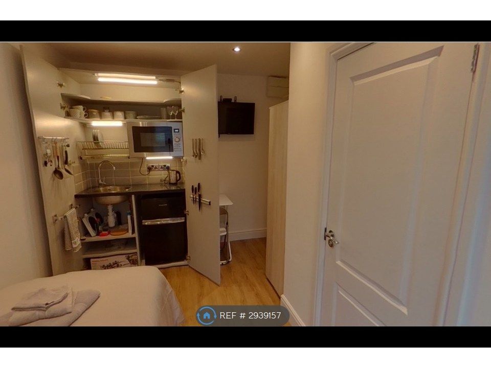 Property photo 3 of 5 Studio B Available