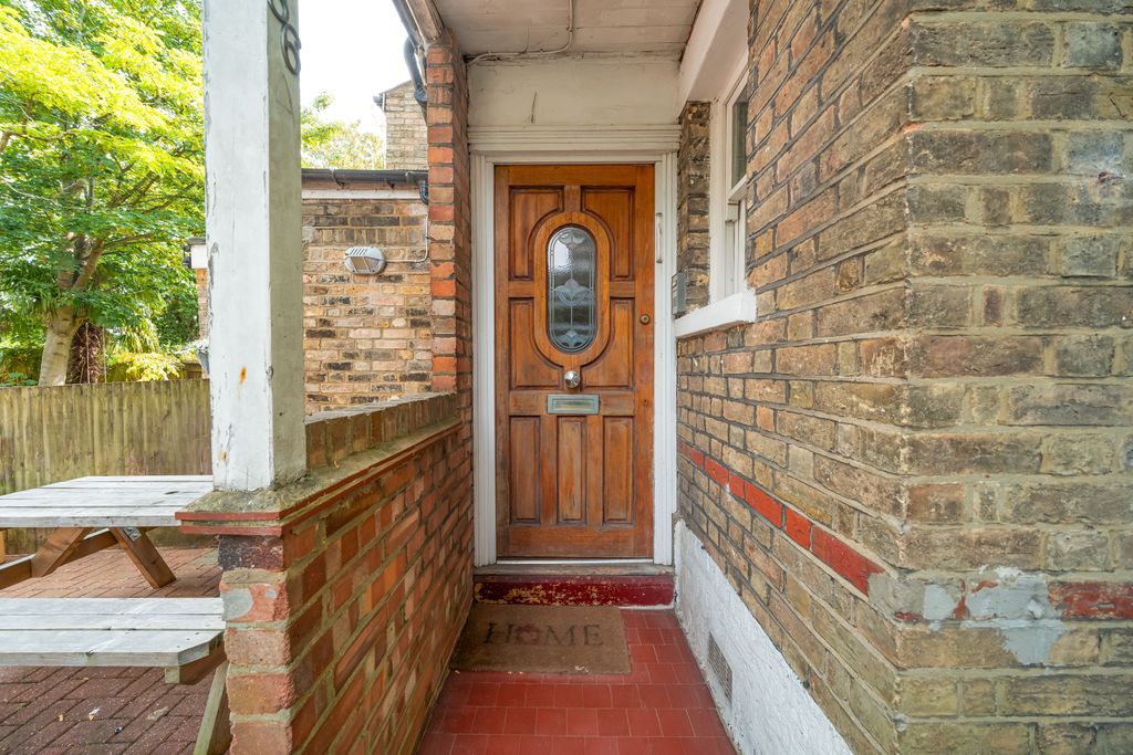 Property photo 3 of 22