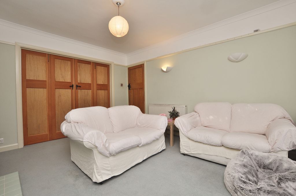 Property photo 3 of 11 Photo 03