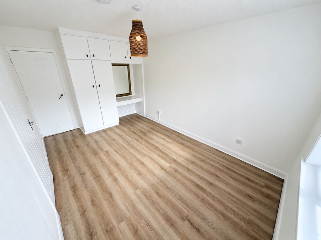 Property photo 3 of 5 5565083